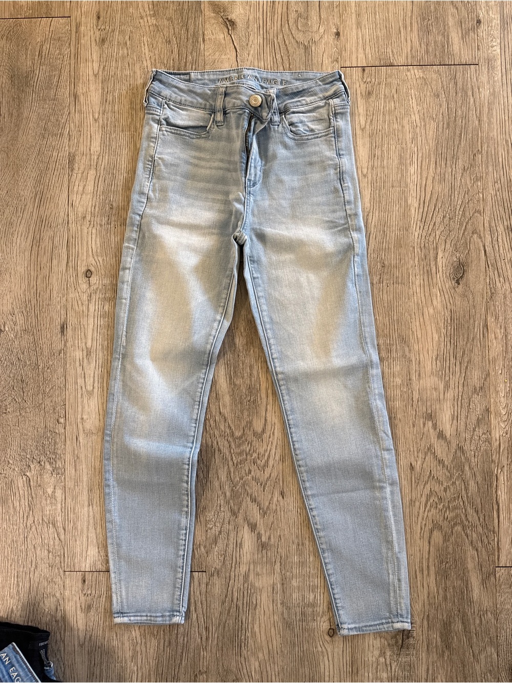 American Eagle Outfitters Light Wash Skinny Jeans - Light Blue